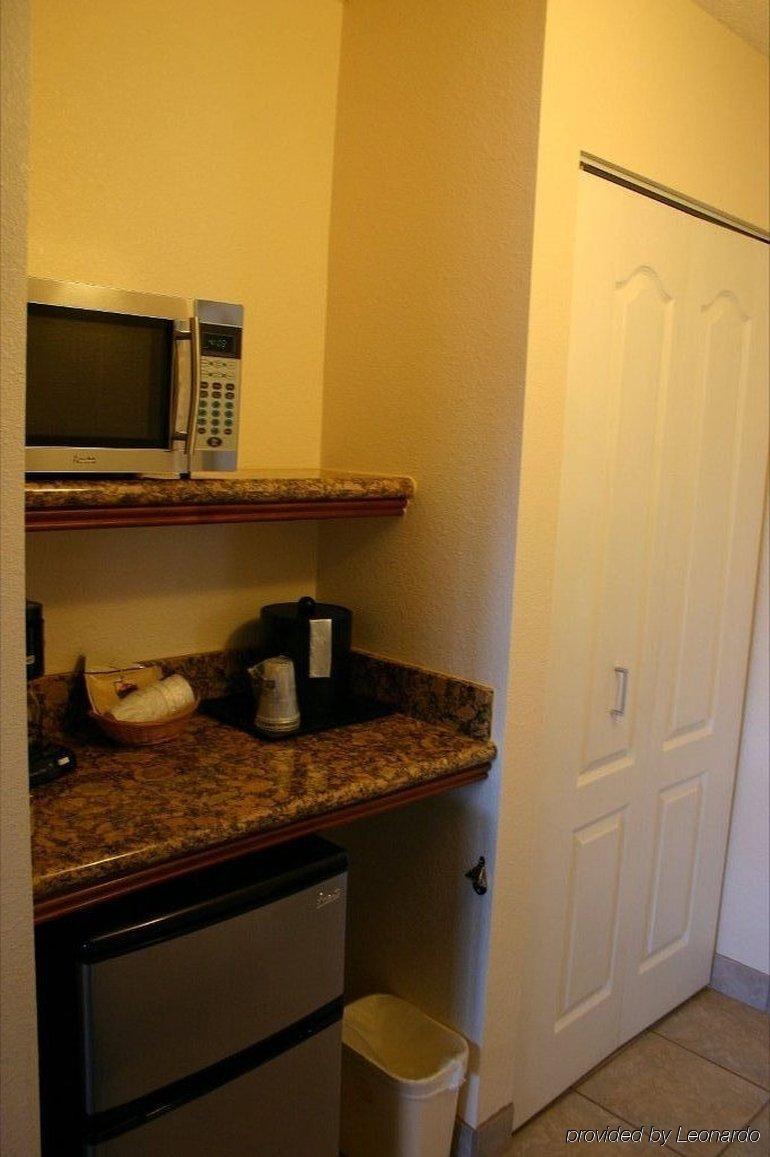 Best Western Plus A Wayfarer'S Inn & Suites Kingman Habitación foto